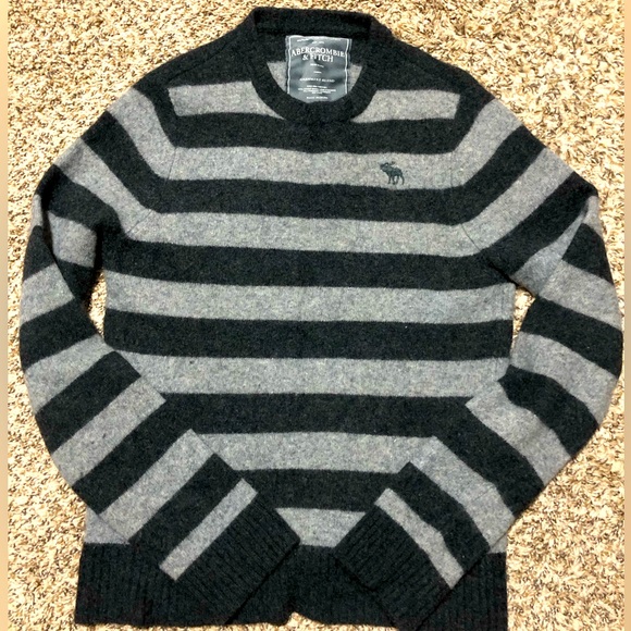 Abercrombie and Fitch Mens cashmere blend sweater size Small